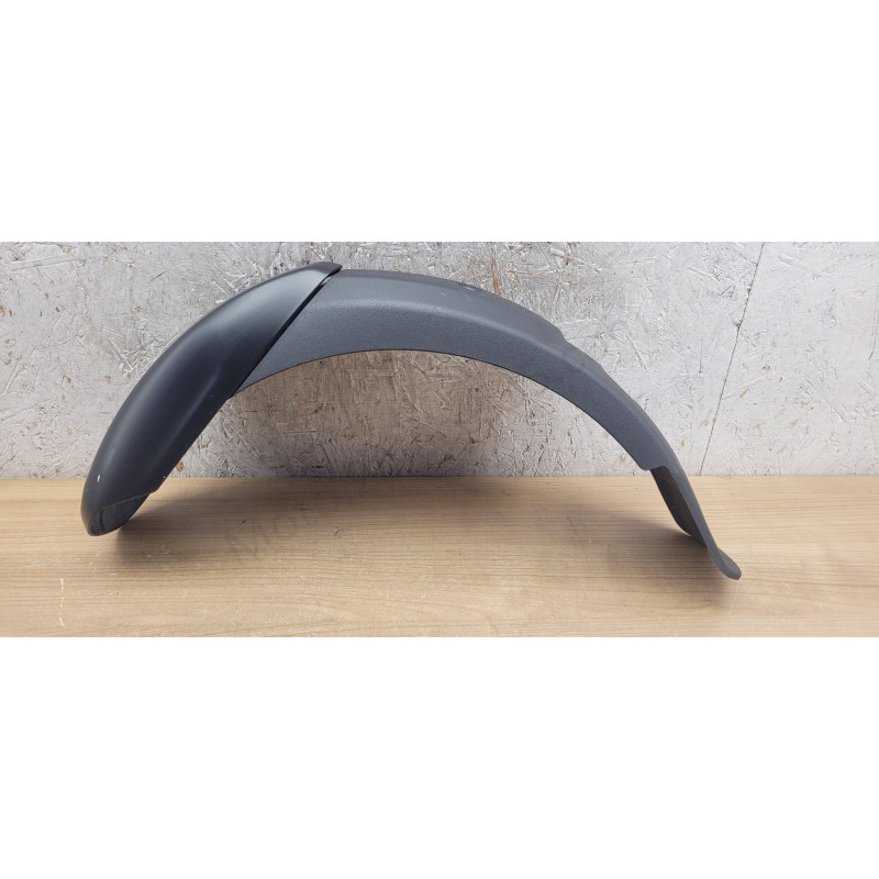 Garde boue gauche Piaggio MP3 HPE 300 310 400 530
