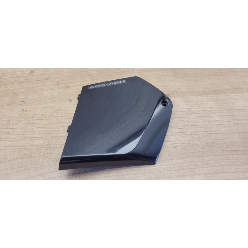 Plastique Droit accès fusible Piaggio Mp3