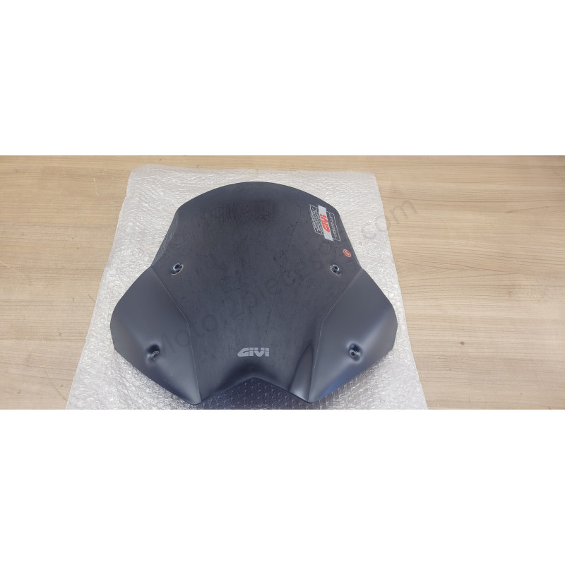 Givi Bulle noire D2013BO Yamaha T-MAX 530 (12-19)