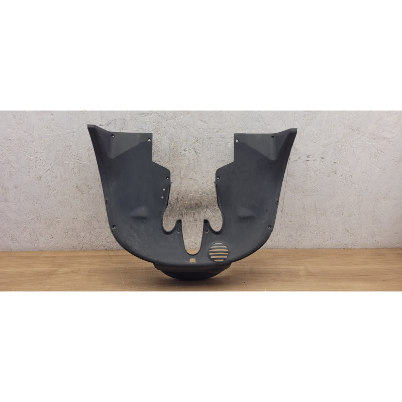 Plastique passage de roue Piaggio MP3