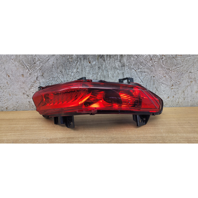 Feu arrière droit Piaggio MP3 300 350 400 HPE 500 500 HPE