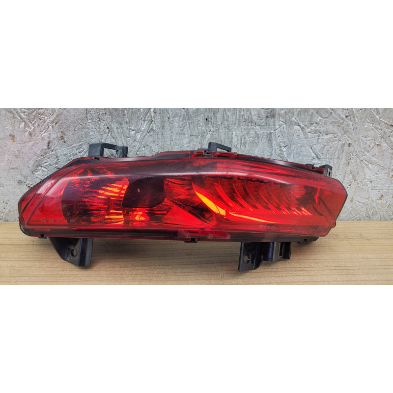 Feu arrière gauche Piaggio MP3 300 350 400 HPE 500 500 HPE