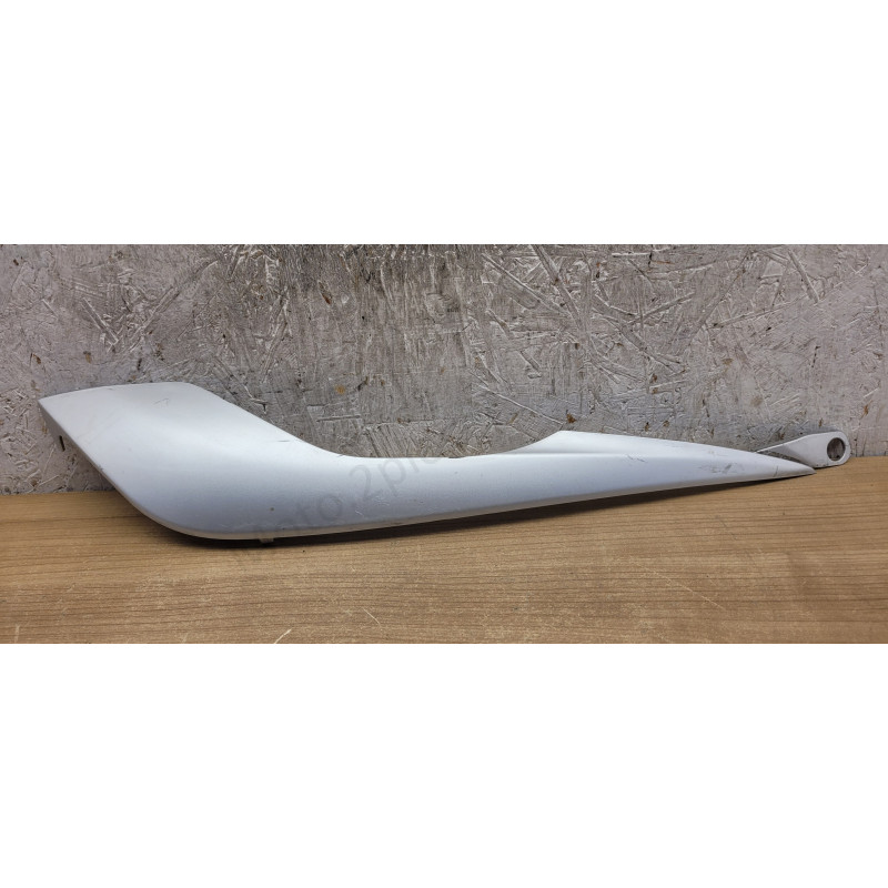 Carénage marche pied droit Piaggio Medley 125 150