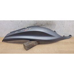 Carénage arrière droit...