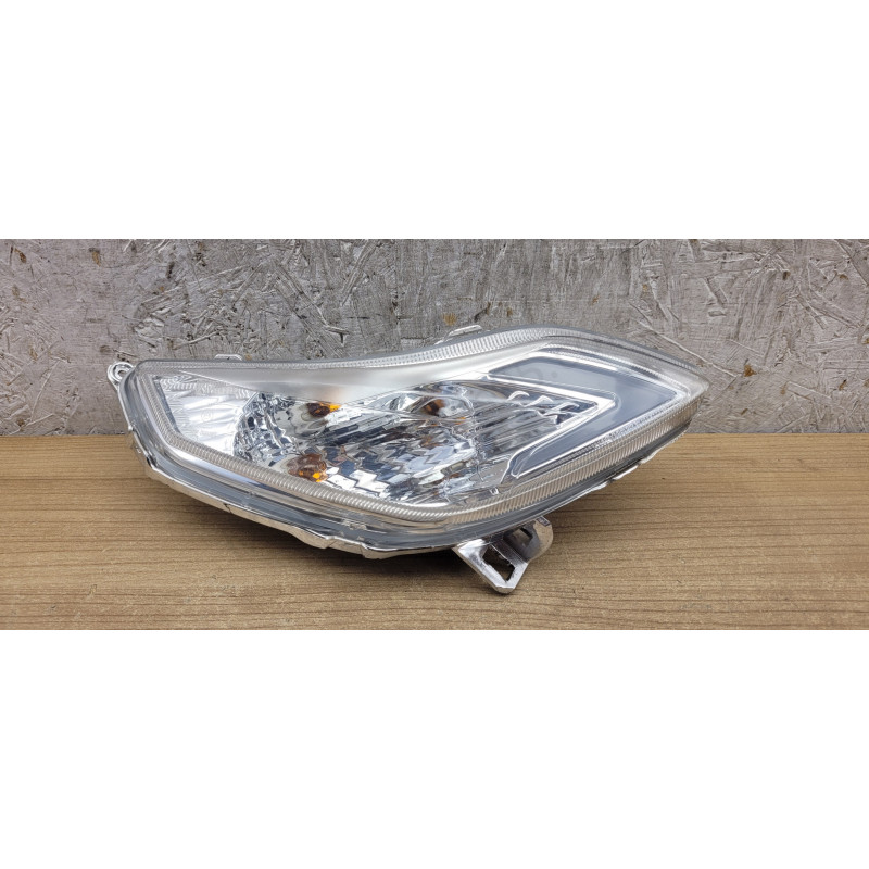 Clignotant avant droit Piaggio Medley 125 150 200