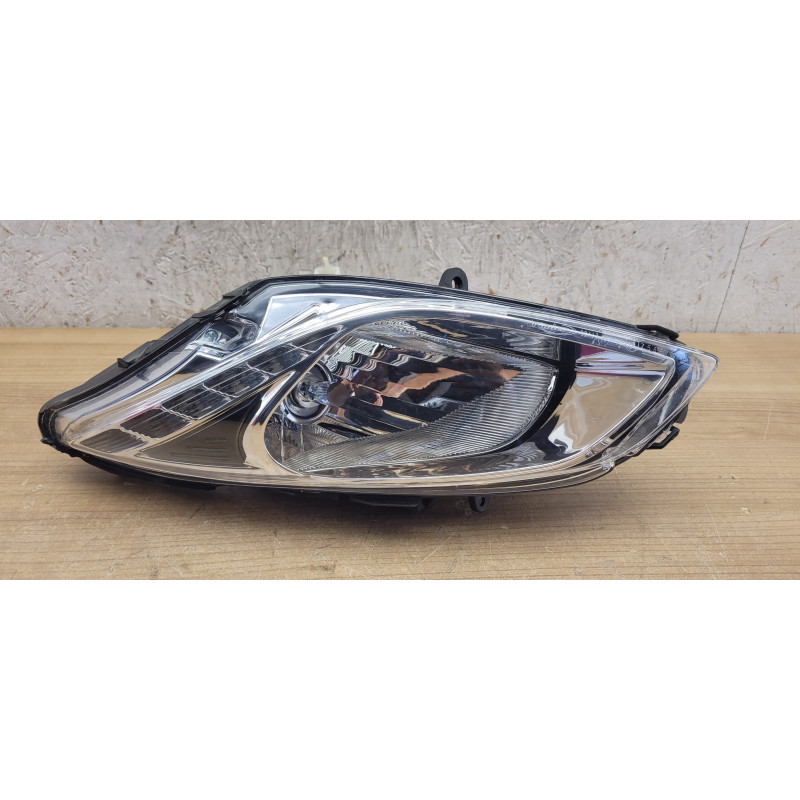 Optique de phare droit Peugeot Metropolis