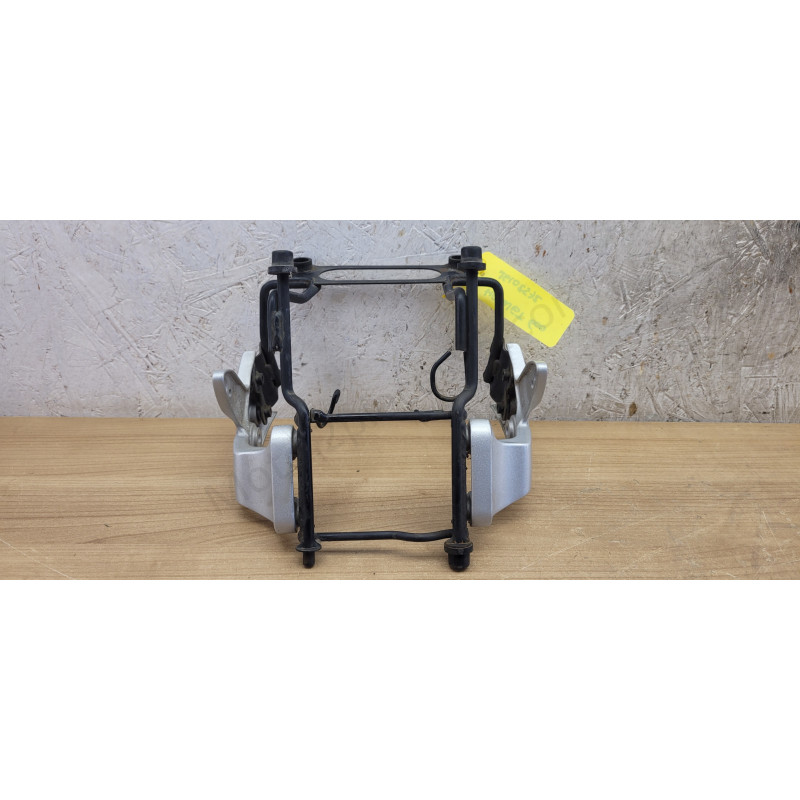 Araignée support Honda Hornet 600