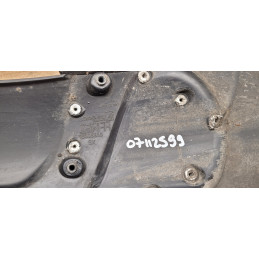 Garde boue gauche Piaggio MP3 HPE 300 310 400 530