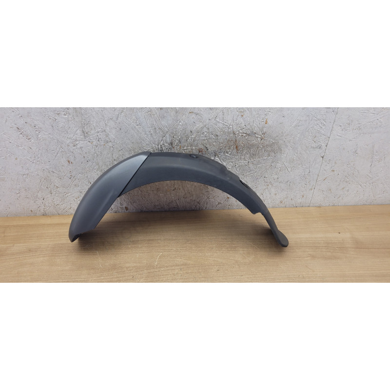 Garde boue gauche Piaggio MP3 HPE 300 310 400 530