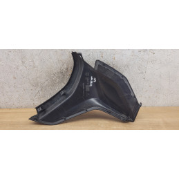 Passage de roue avant droit Piaggio Mp3 400 530