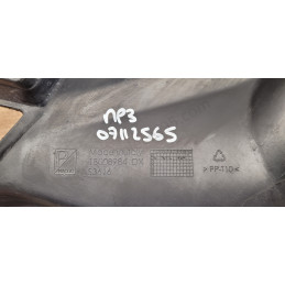 Passage de roue avant droit Piaggio Mp3 400 530