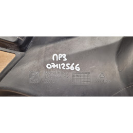 Passage de roue avant droit Piaggio Mp3 400 530