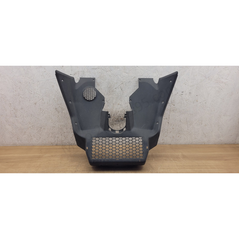 Plastique passage de roue tablier Piaggio MP3 400 530 HPE