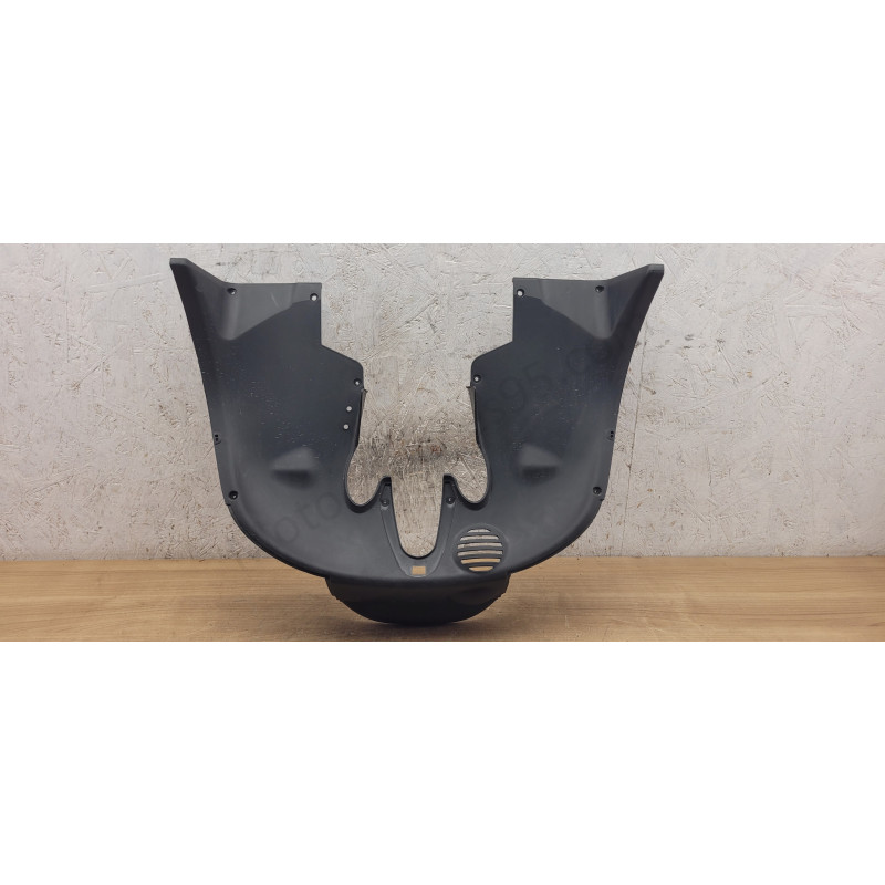 Plastique passage de roue Piaggio MP3
