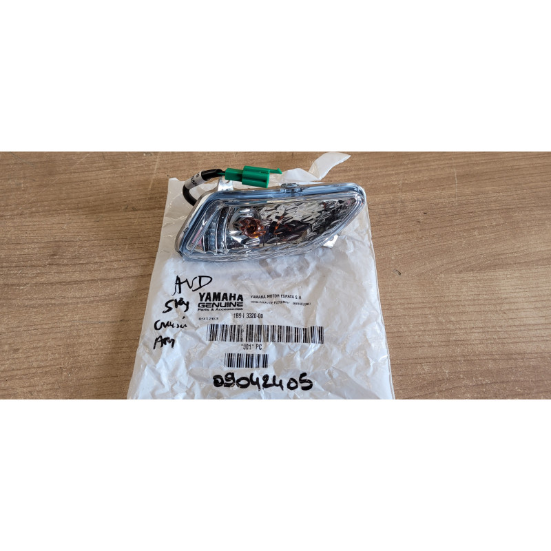 Clignotant avant droit Yamaha Xmax 125 250 MBK Skycruiser 125