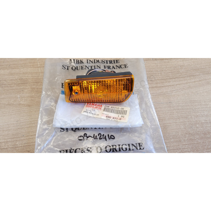 Clignotant avant gauche Yamaha CG 50 JOG  De 1988