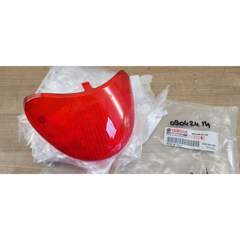 Cabochon feu arrière Yamaha Why MBK  Flipper 50