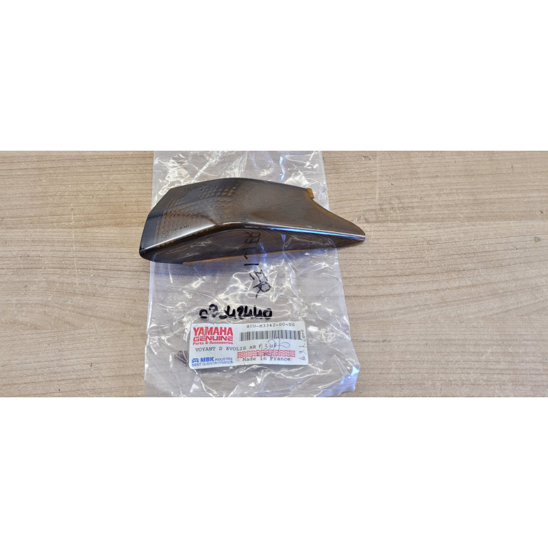 Cabochon clignotant arrière Yamaha Zest MBK Evolis 50