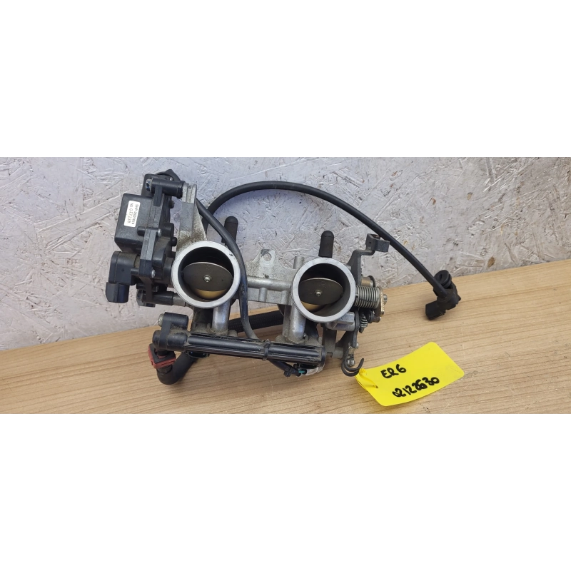 Rampe injection Kawasaki 650 ER-6 N de 2012 à 2016