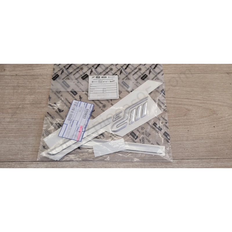 Lettrage Piaggio MP3 125 250 300 400 argent