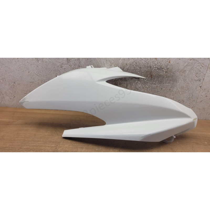 Face avant droit Peugeot Metropolis