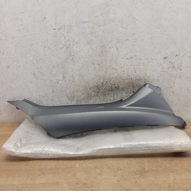 Aile gauche Piaggio MP3 Gris mat