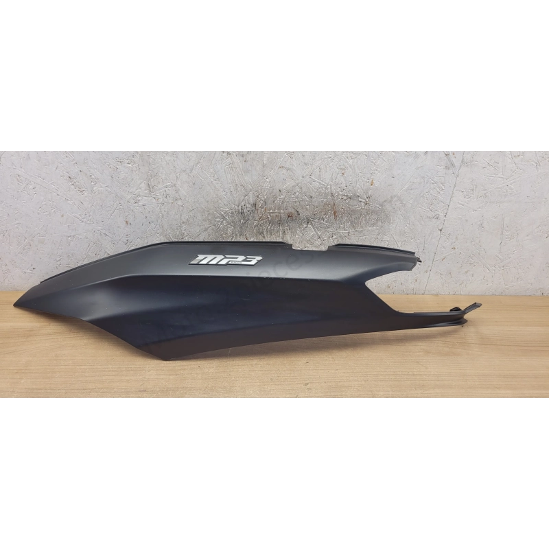 Carénage aile gauche Piaggio Mp3 530 400 HPE RST
