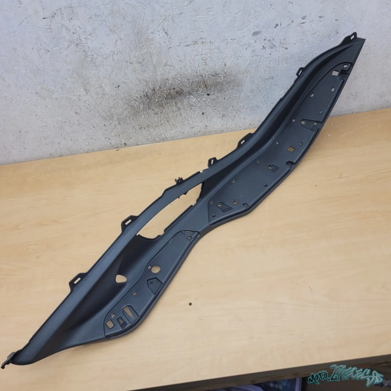 Marche pied droit Piaggio X10