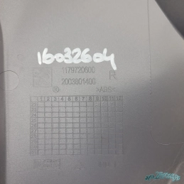 Carénage avant droit Peugeot XP400