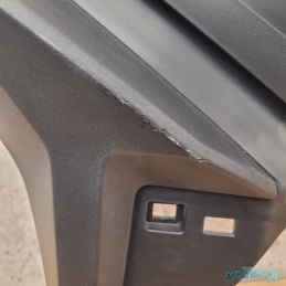 Flanc carénage gauche Peugeot 400 Metropolis