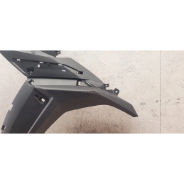 Flanc carénage droit Peugeot 400 Metropolis