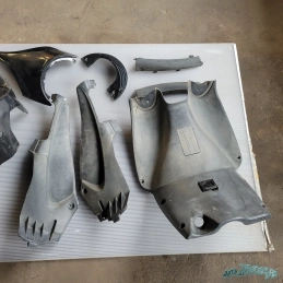 Lots Kit carénage carrosserie Habillage Aprilia SR 50 2T  ZD4MZ de 1997 à 2000