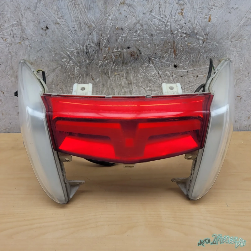 Feu arrière Peugeot Citystar