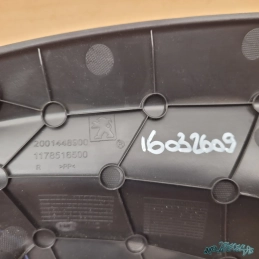 Plastique droit Peugeot Streetzone Estreetzone