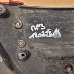 Garde boue droit Piaggio MP3 HPE 300 310 400 530