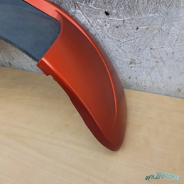 Garde boue gauche Piaggio MP3 HPE 300 310 400 530