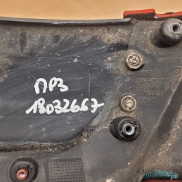 Garde boue gauche Piaggio MP3 HPE 300 310 400 530