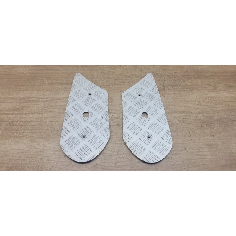 Marche pied alu Peugeot Kisbee 50