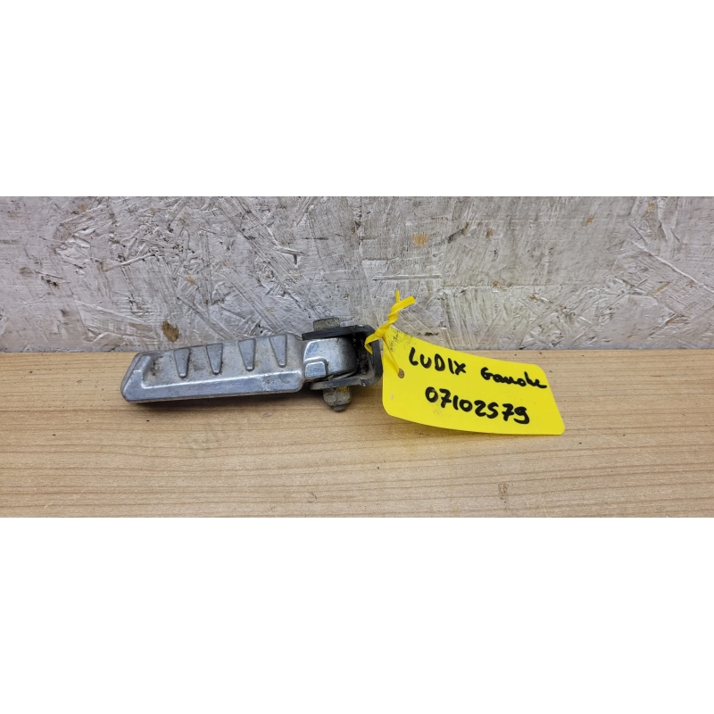 Cale pied gauche Peugeot Ludix