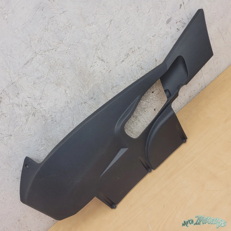 Sabot bas de caisse gauche Peugeot Satelis