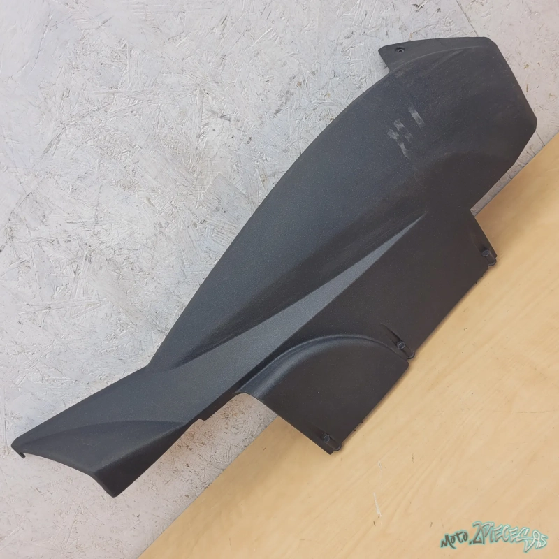 Sabot bas de caisse droit Peugeot Satelis