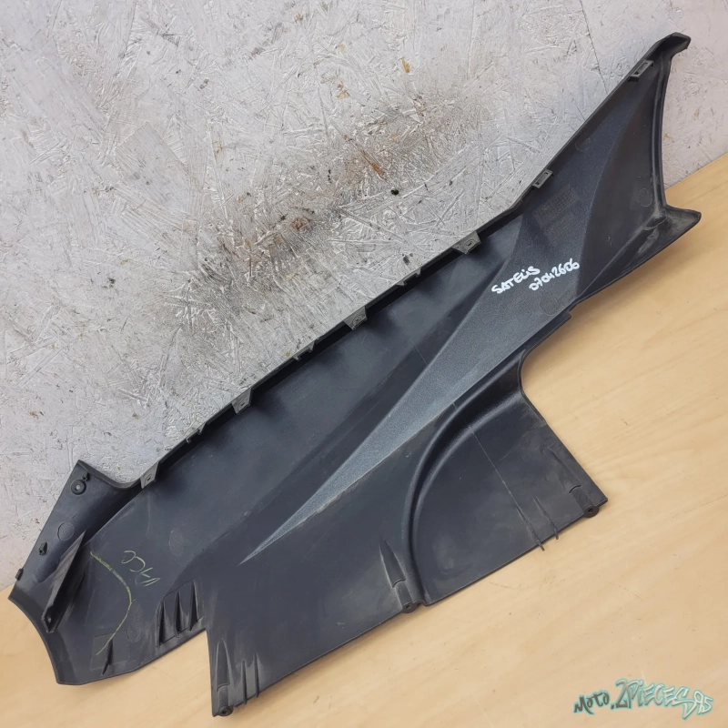 Sabot bas de caisse droit Peugeot Satelis