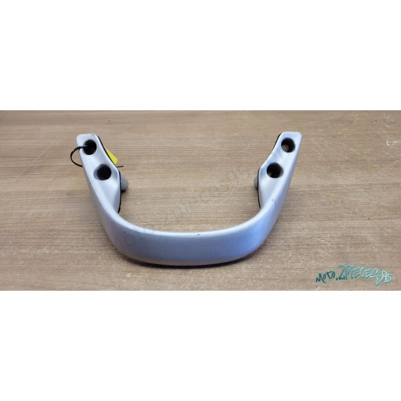 Poignée arrière centrale Honda Hornet 600