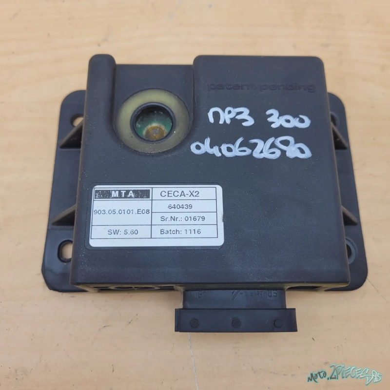 Boitier Roll Lock Mp3 125 250 300 400 500 / 5.60