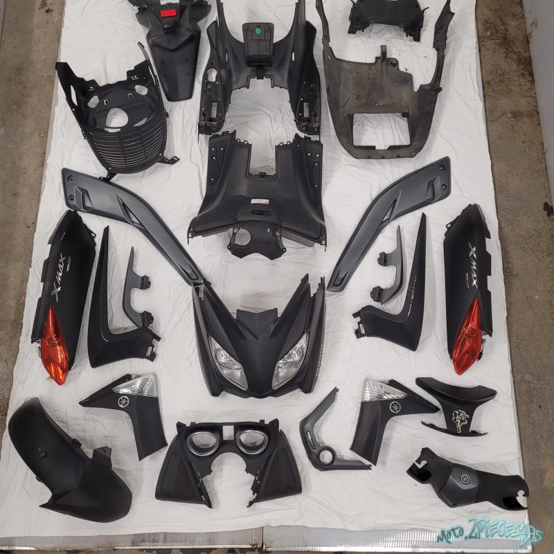 Lots Kit carénage carrosserie Habillage Yamaha X-max 125 250 MOMO DESIGN - De 2010 à 2013