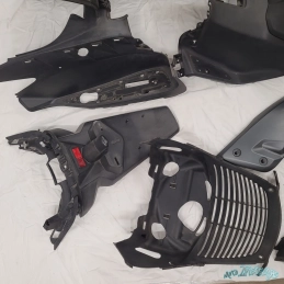 Lots Kit carénage carrosserie Habillage Yamaha X-max 125 250 MOMO DESIGN - De 2010 à 2013