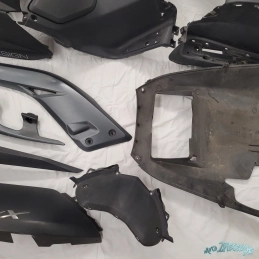 Lots Kit carénage carrosserie Habillage Yamaha X-max 125 250 MOMO DESIGN - De 2010 à 2013