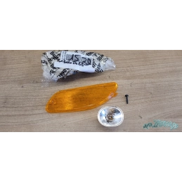 Cabochon et porte ampoule arrière gauche Benelli 50 K2 de 1998 à 2001