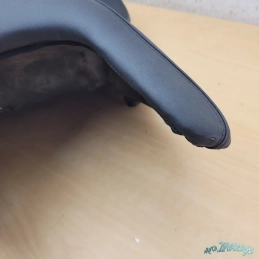 Selle confort Shad pour Integra 700 750, série style, noire avec coutures blanches et sigle Integra