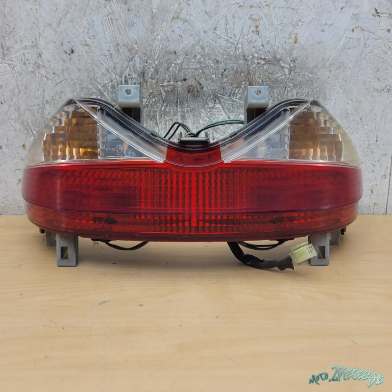Feu arrière Suzuki Burgman 125 injection   De 2007 à 2013